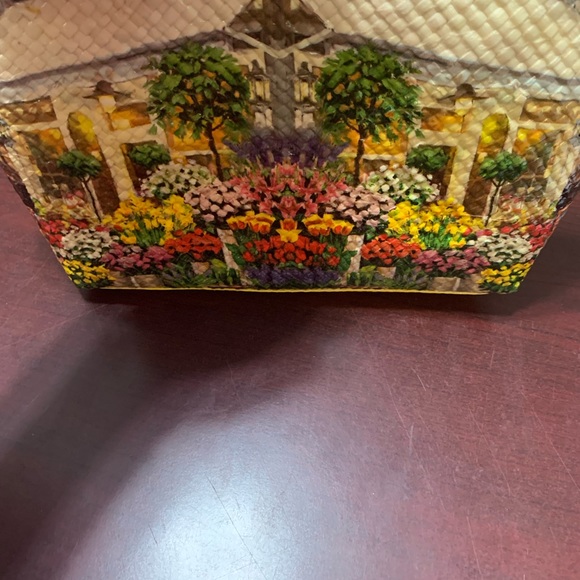 Handmade Nature Color Garden Pattern Pandan Woven Pouch - Picture 5 of 6